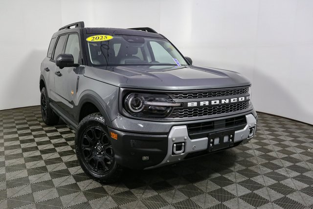 Used 2025 Ford Bronco Sport Badlands image 3