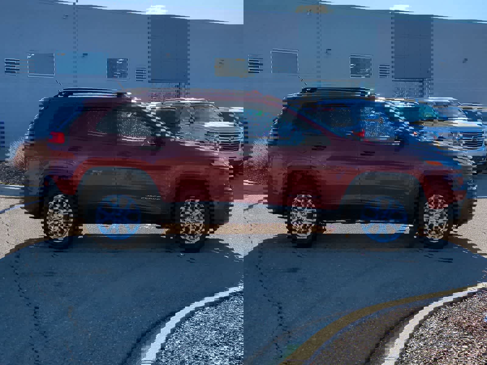 Used 2016 Jeep Cherokee Sport w/ Cold Weather Group image 9