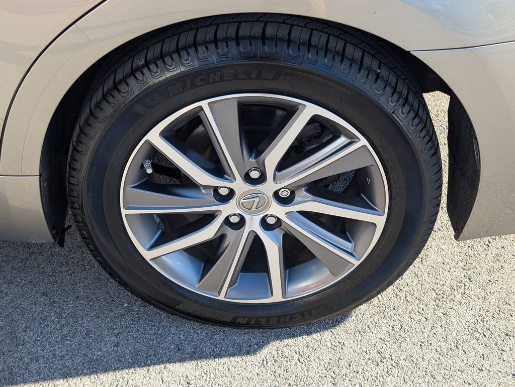 Used 2016 Lexus ES 300h w/ Luxury Package w/Wood Trim image 24