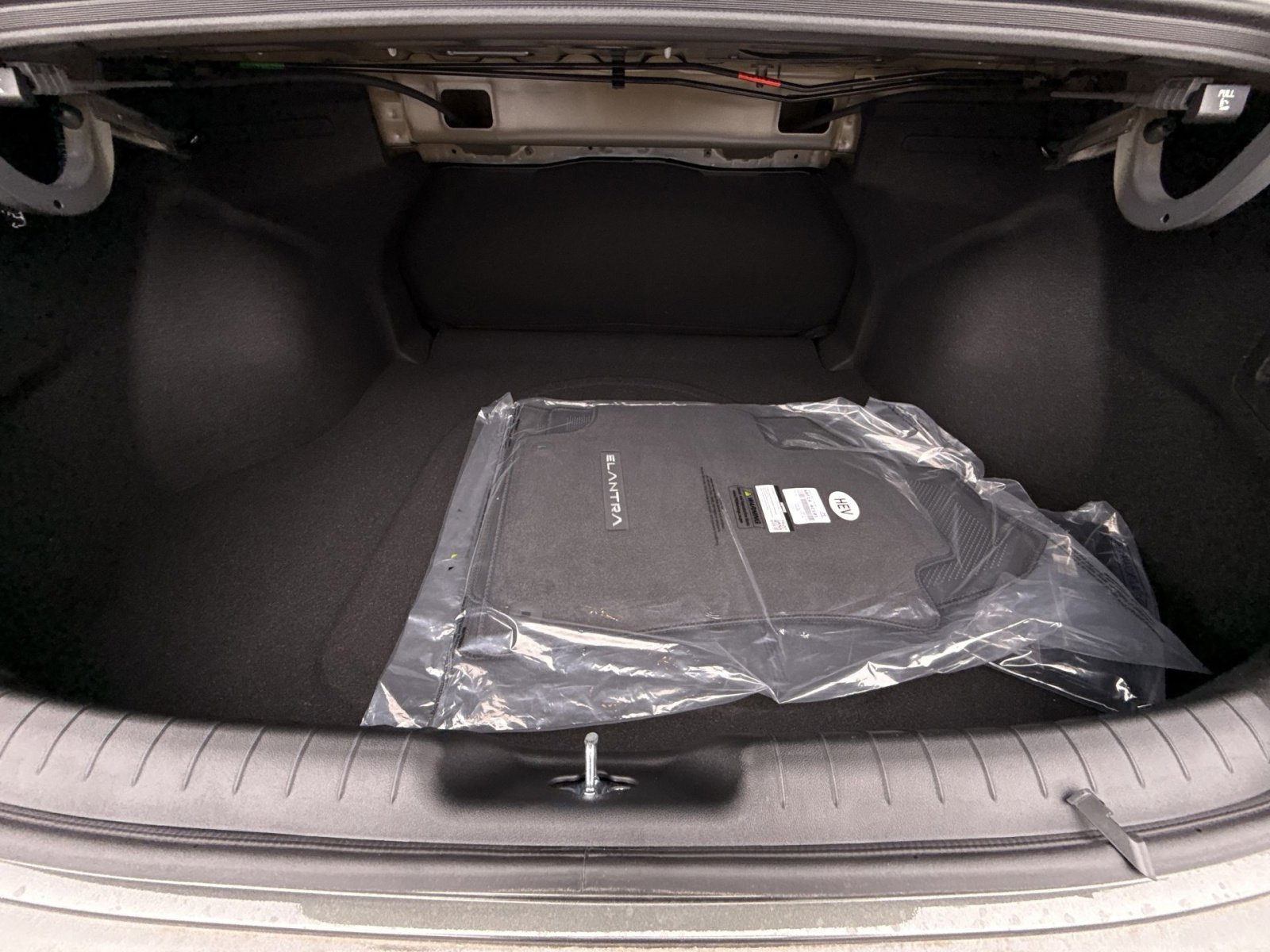 New 2026 Hyundai Elantra Blue image 25