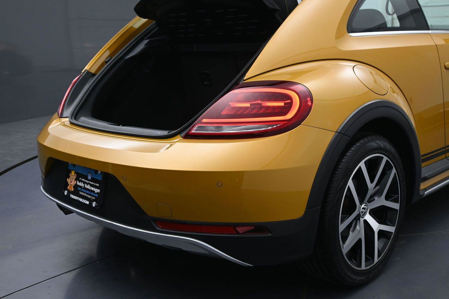 Used 2017 Volkswagen Beetle 1.8T Dune FWD image 15