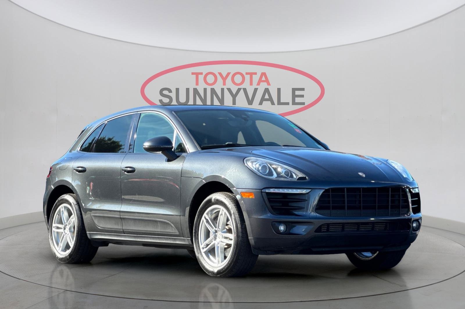 Used 2017 Porsche Macan image 10