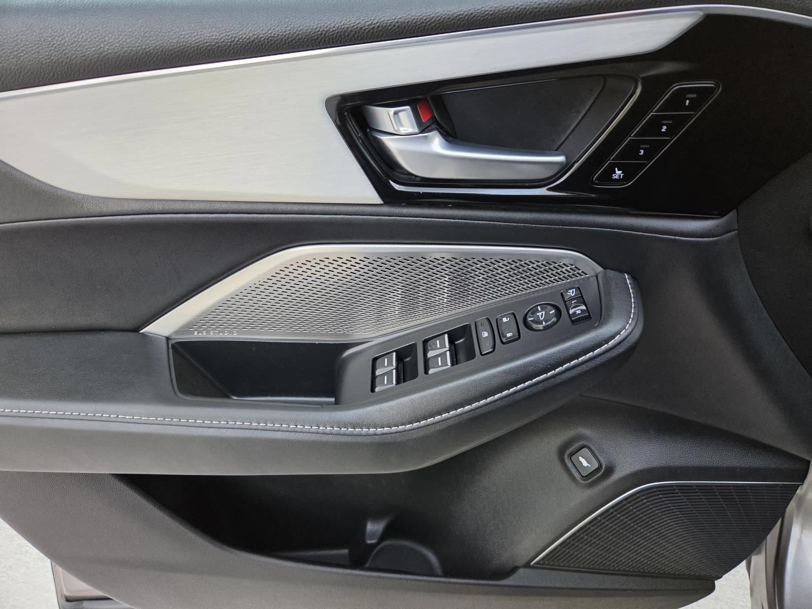 Used 2024 Acura MDX w/ Technology Package FWD image 15