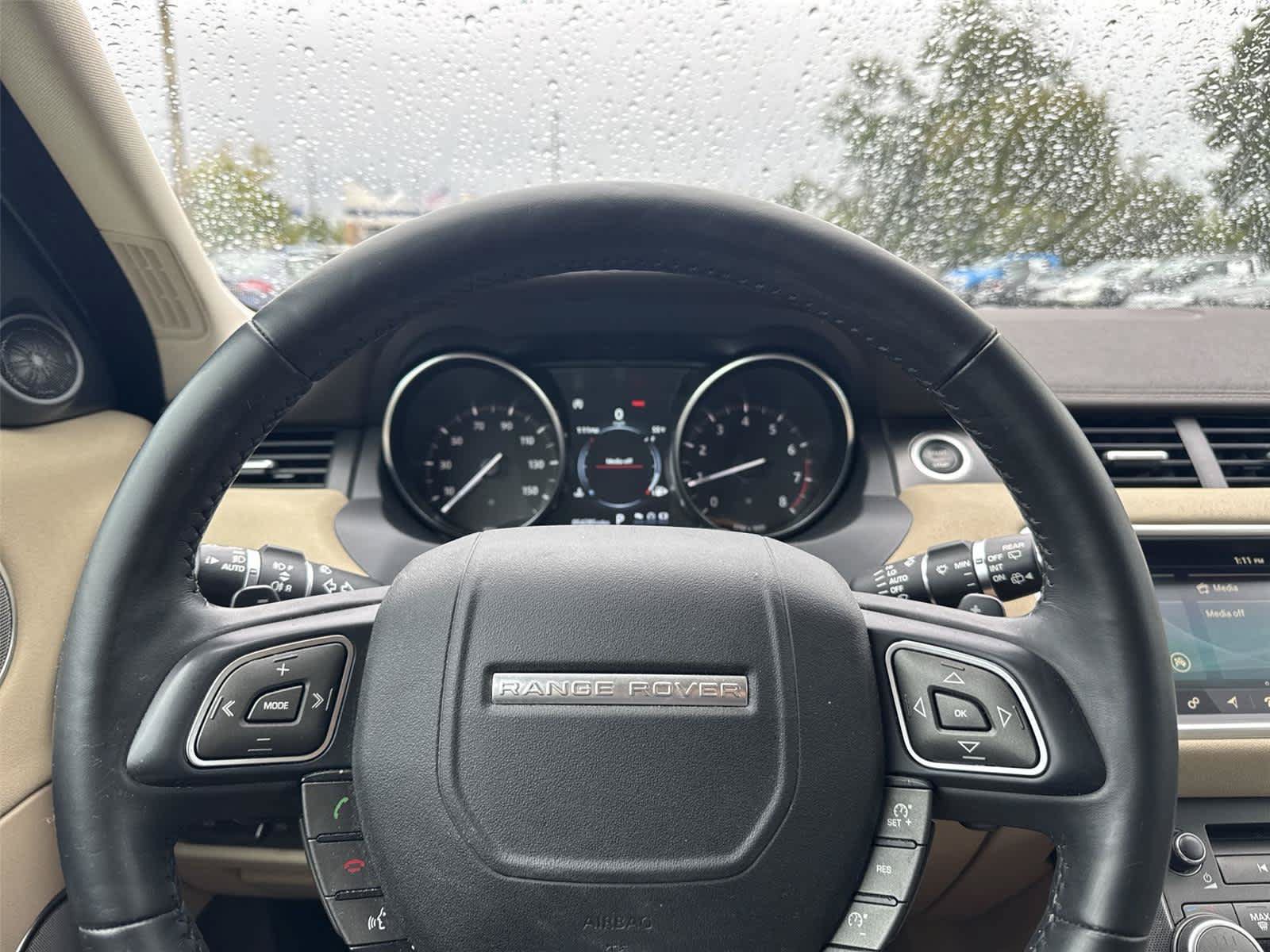Used 2018 Land Rover Range Rover Evoque SE AWD/4WD image 18