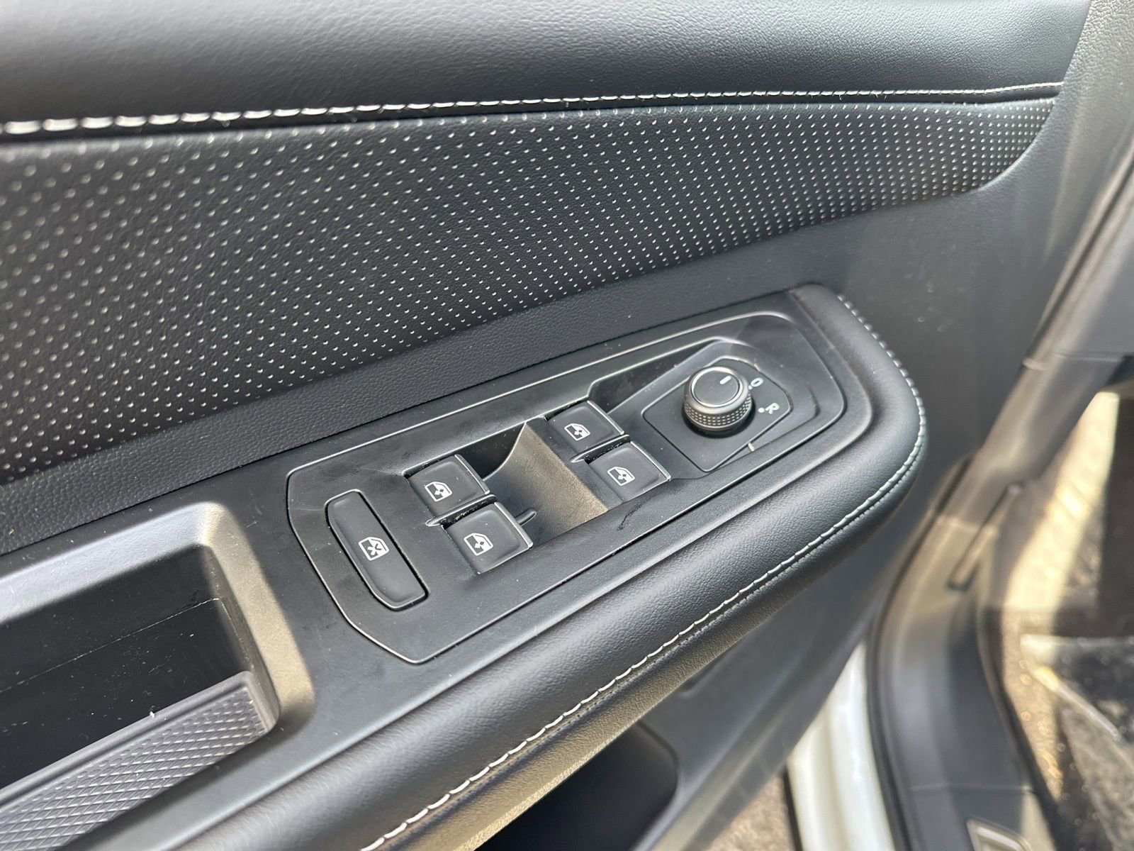 New 2026 Volkswagen Atlas SEL image 16