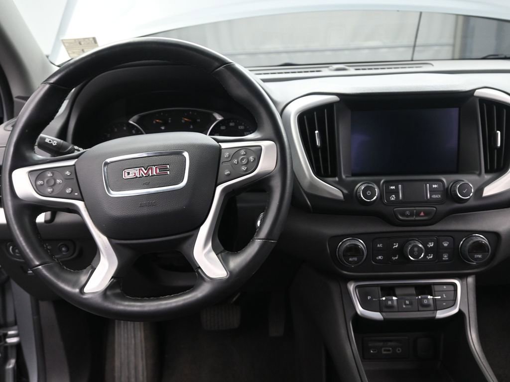 Used 2024 GMC Terrain SLT image 9