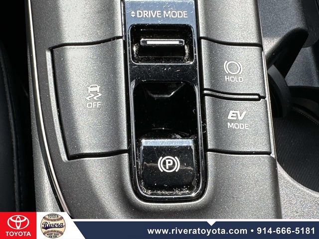 Used 2023 Toyota Crown AWD/4WD image 29
