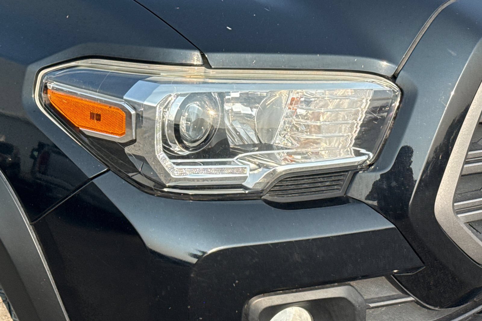 Used 2020 Toyota Tacoma TRD Off-Road w/ TRD Premium Off Road Package AWD/4WD image 46