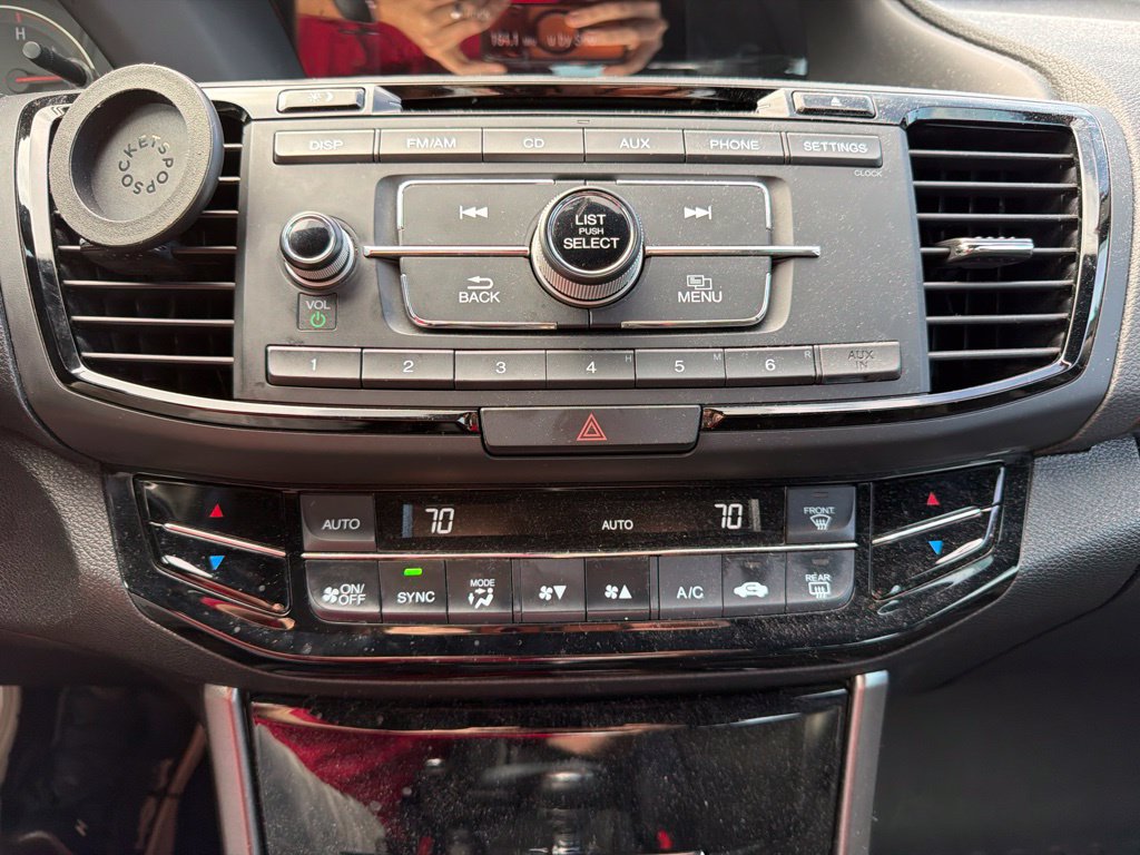 Used 2017 Honda Accord Sport image 27