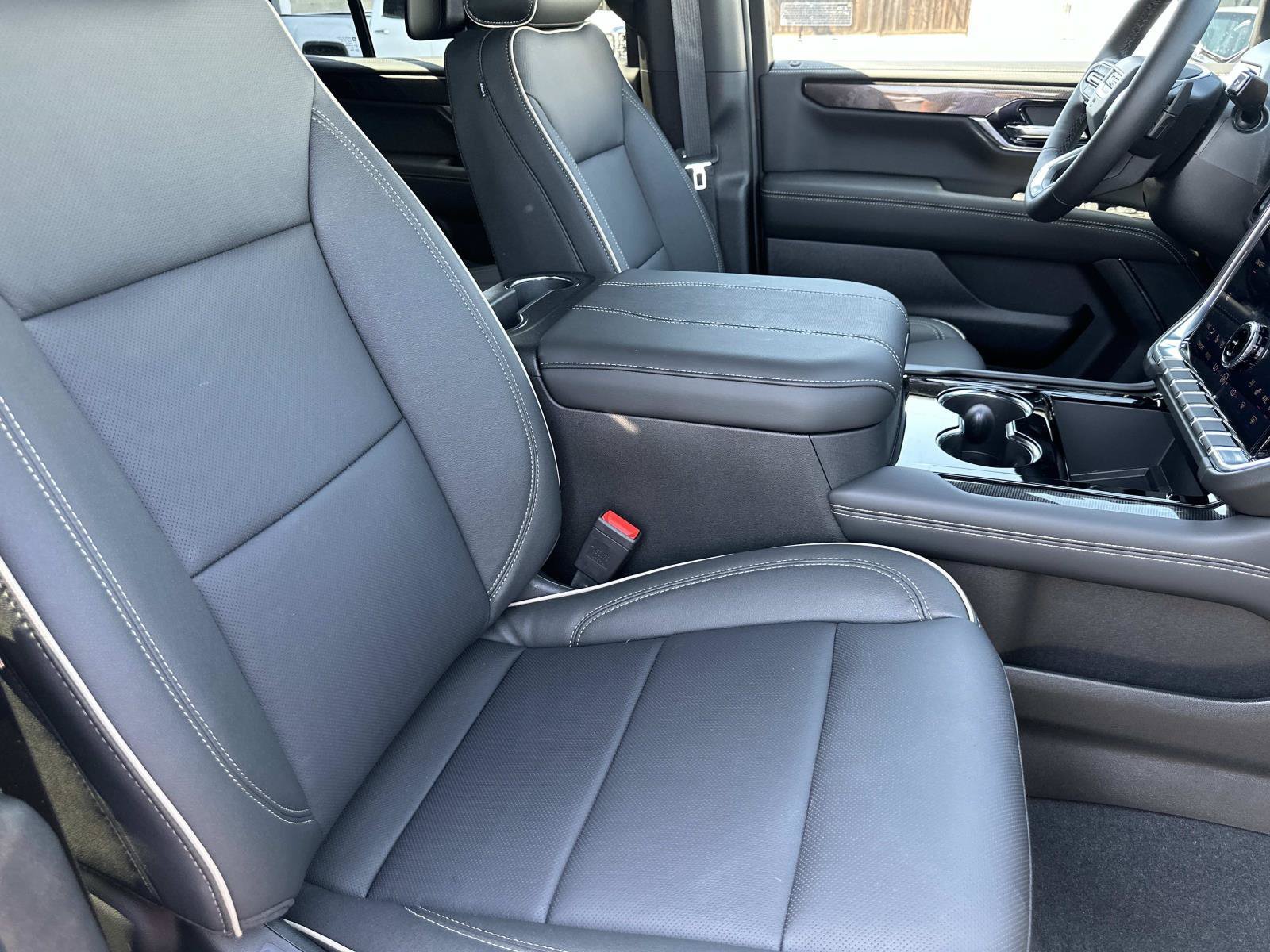 New 2027 GMC Yukon Elevation w/ Elevation Premium Package RWD image 29