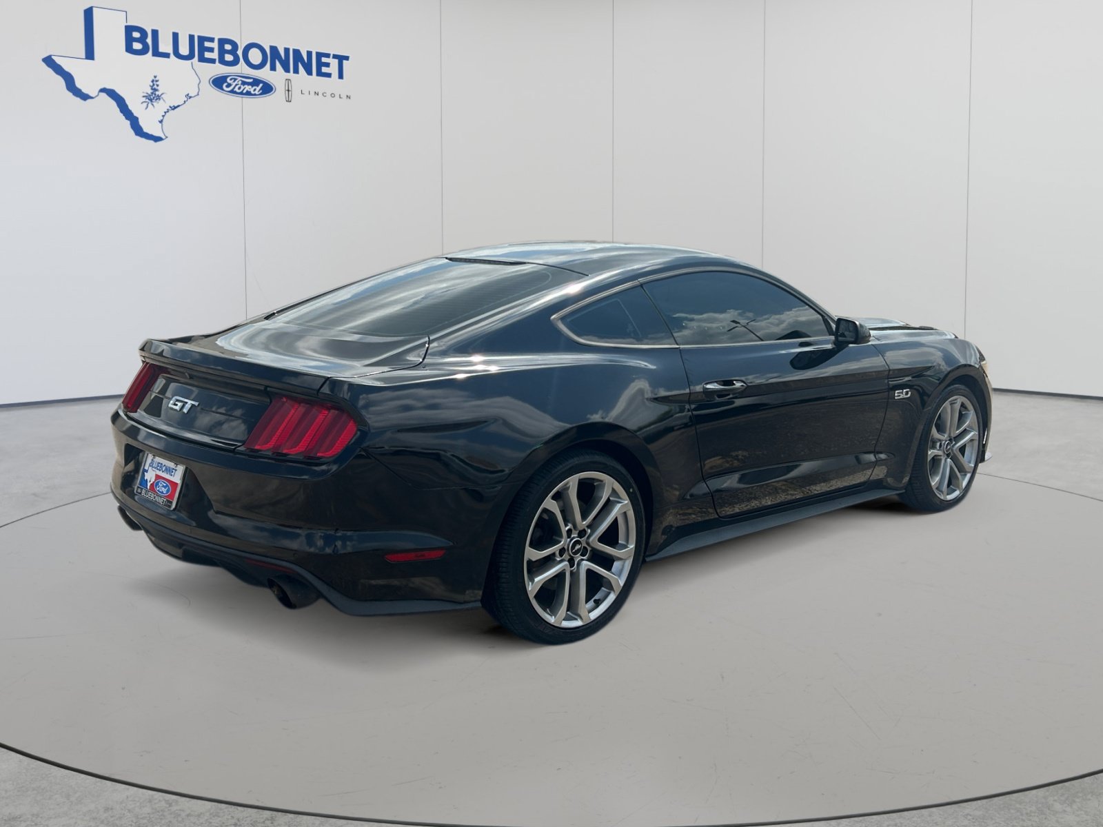 Used 2016 Ford Mustang GT w/ GT Performance Package RWD image 5