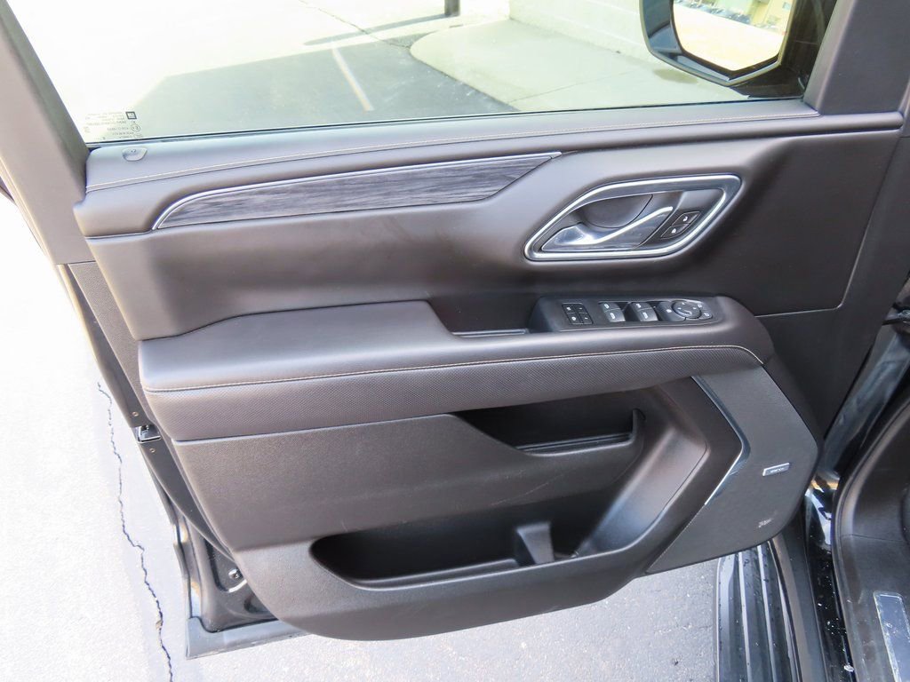 Used 2021 GMC Yukon XL SLT image 23