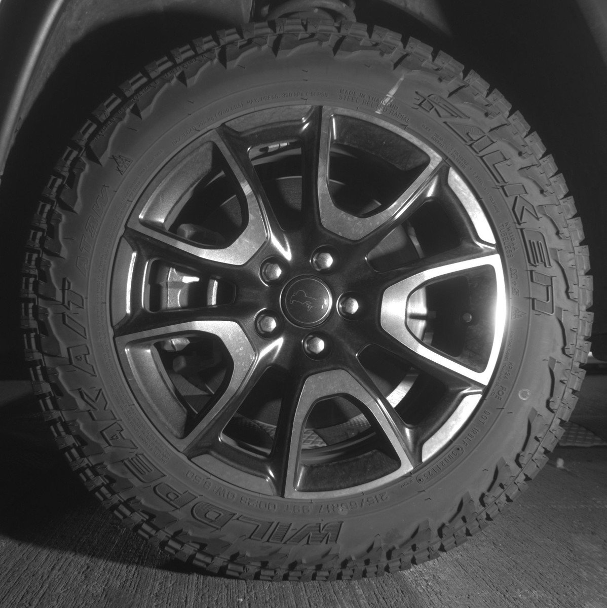 Used 2025 Jeep Compass Trailhawk image 12