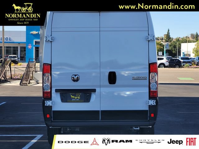 Used 2025 RAM ProMaster 2500 w/ Crew Van Package FWD image 5