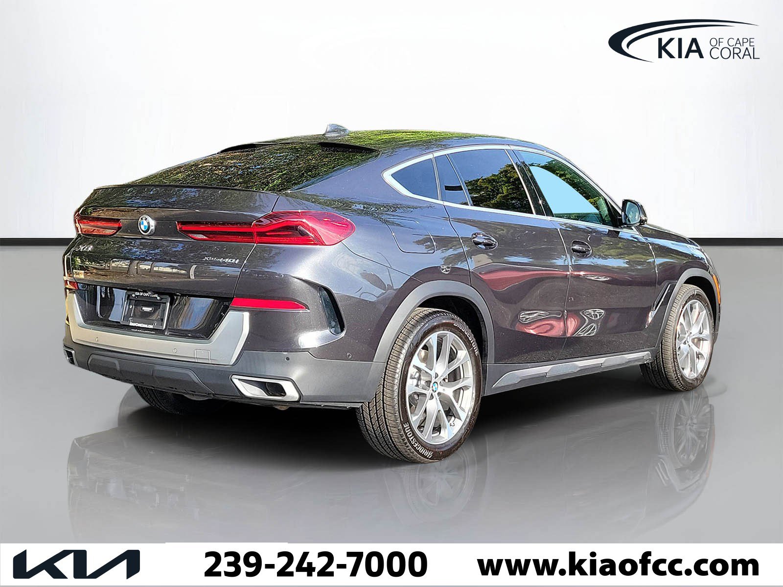 Used 2021 BMW X6 xDrive40i w/ Premium Package image 3