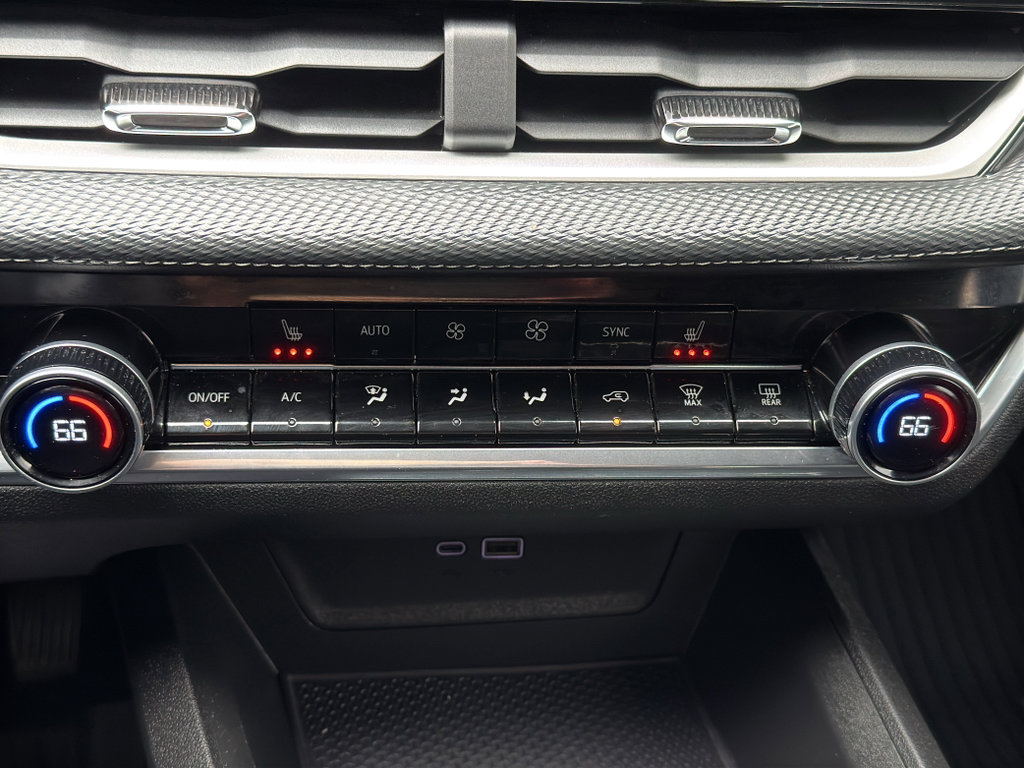 Used 2026 Chevrolet Equinox LT w/ Convenience Package II image 32