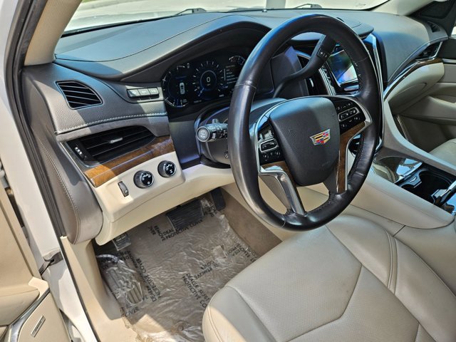 Used 2019 Cadillac Escalade ESV Luxury AWD/4WD image 9