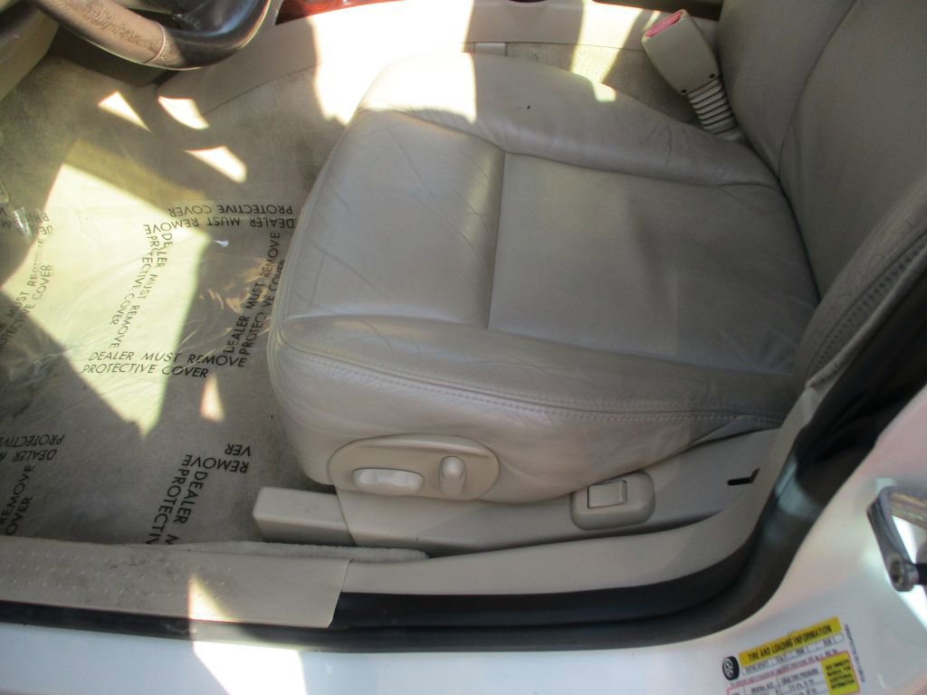 Used 2007 Cadillac CTS 3.6 w/ 3.6L V6 Luxury Package image 11