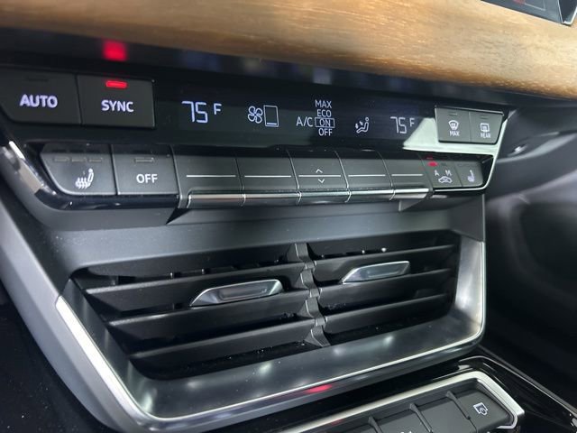 Used 2022 Audi e-tron GT Premium Plus image 32