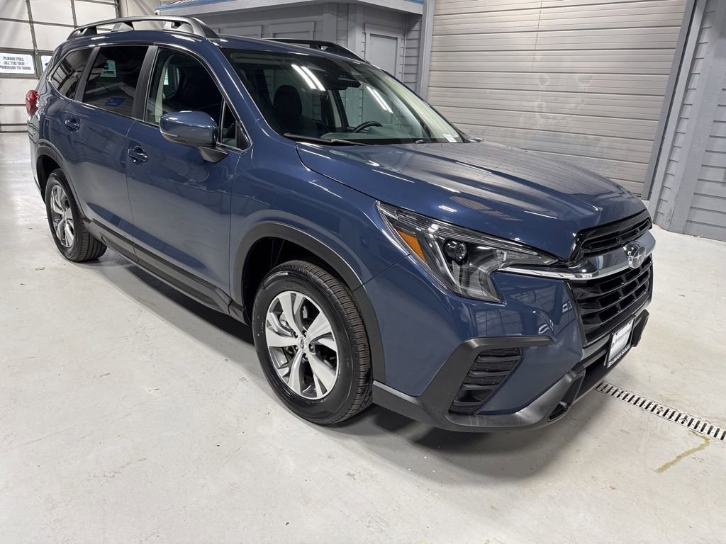 Certified 2025 Subaru Ascent Premium image 1