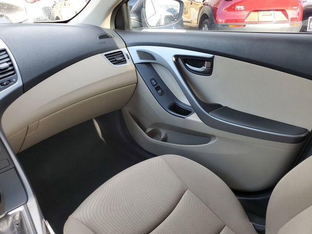 Used 2016 Hyundai Elantra SE image 10