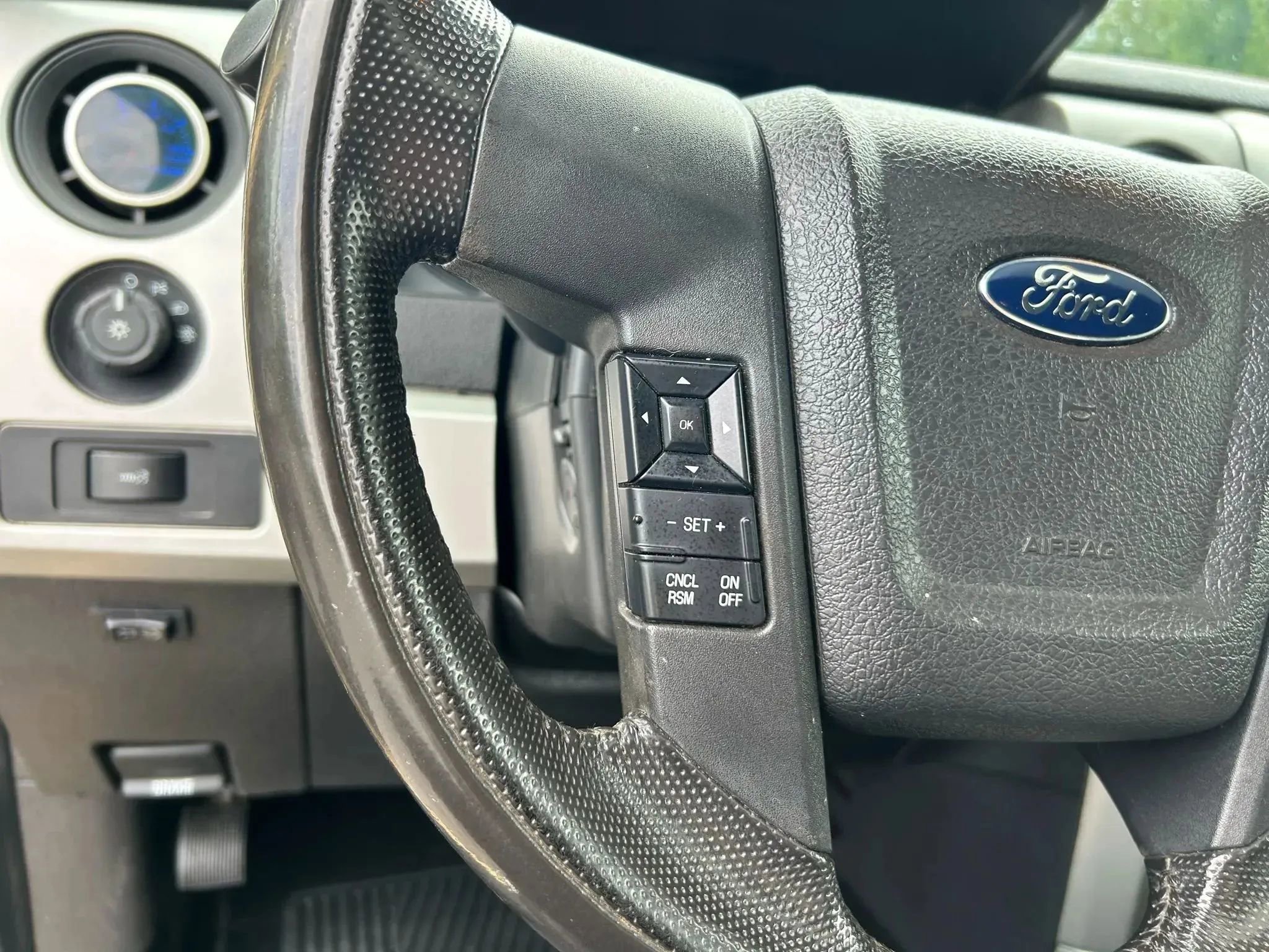 Used 2014 Ford F150 Raptor w/ Equipment Group 801A Luxury image 24