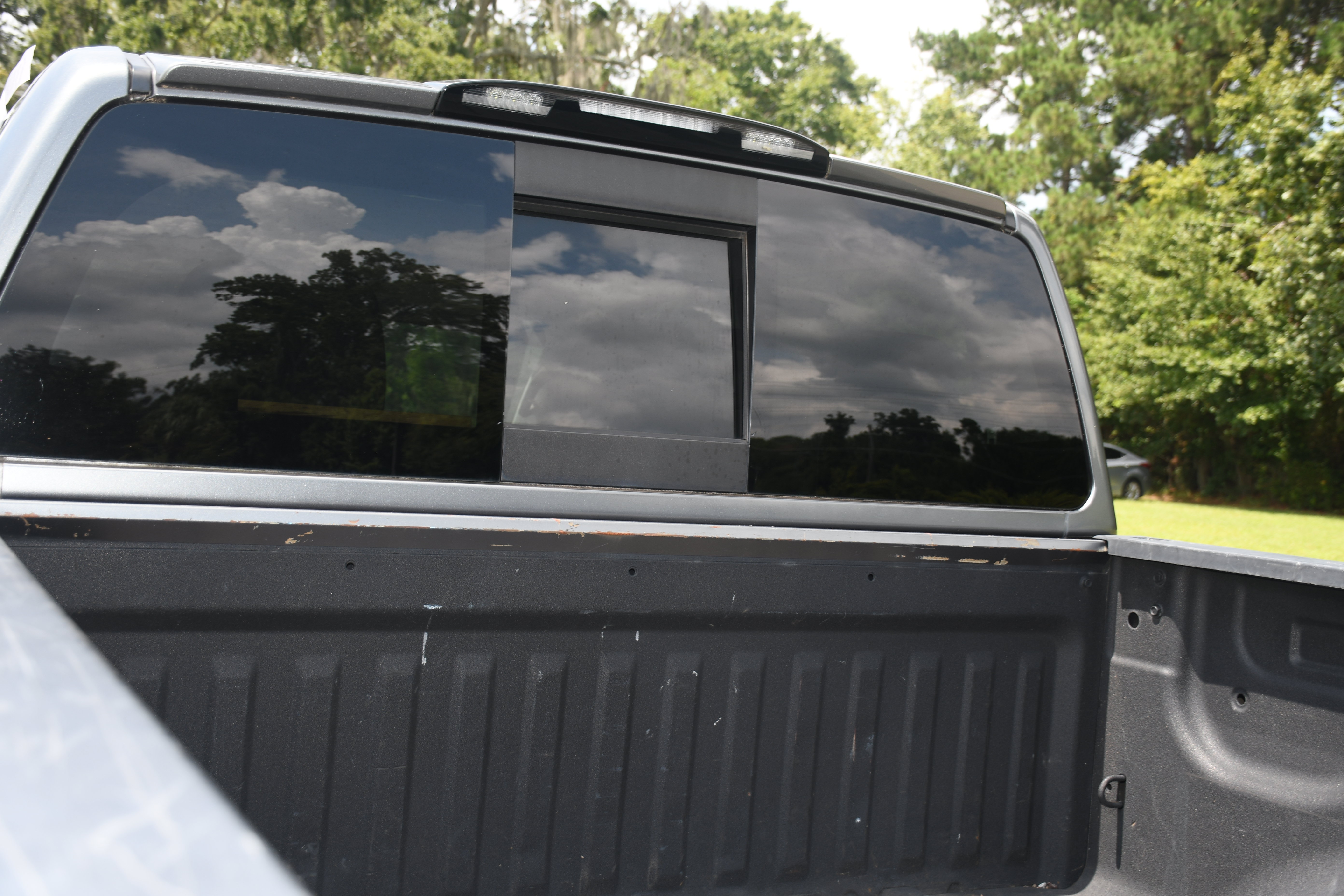 Used 2017 Nissan Titan S RWD image 16