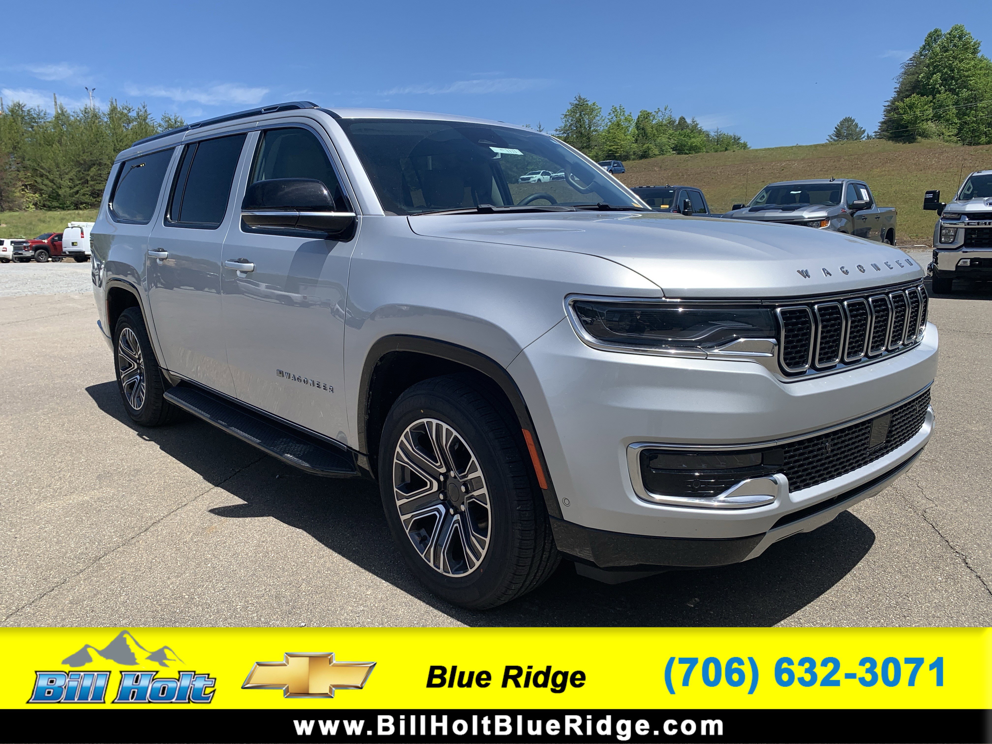 Used 2024 Jeep Wagoneer L Series II w/ Flexible Seating Group AWD/4WD image 1