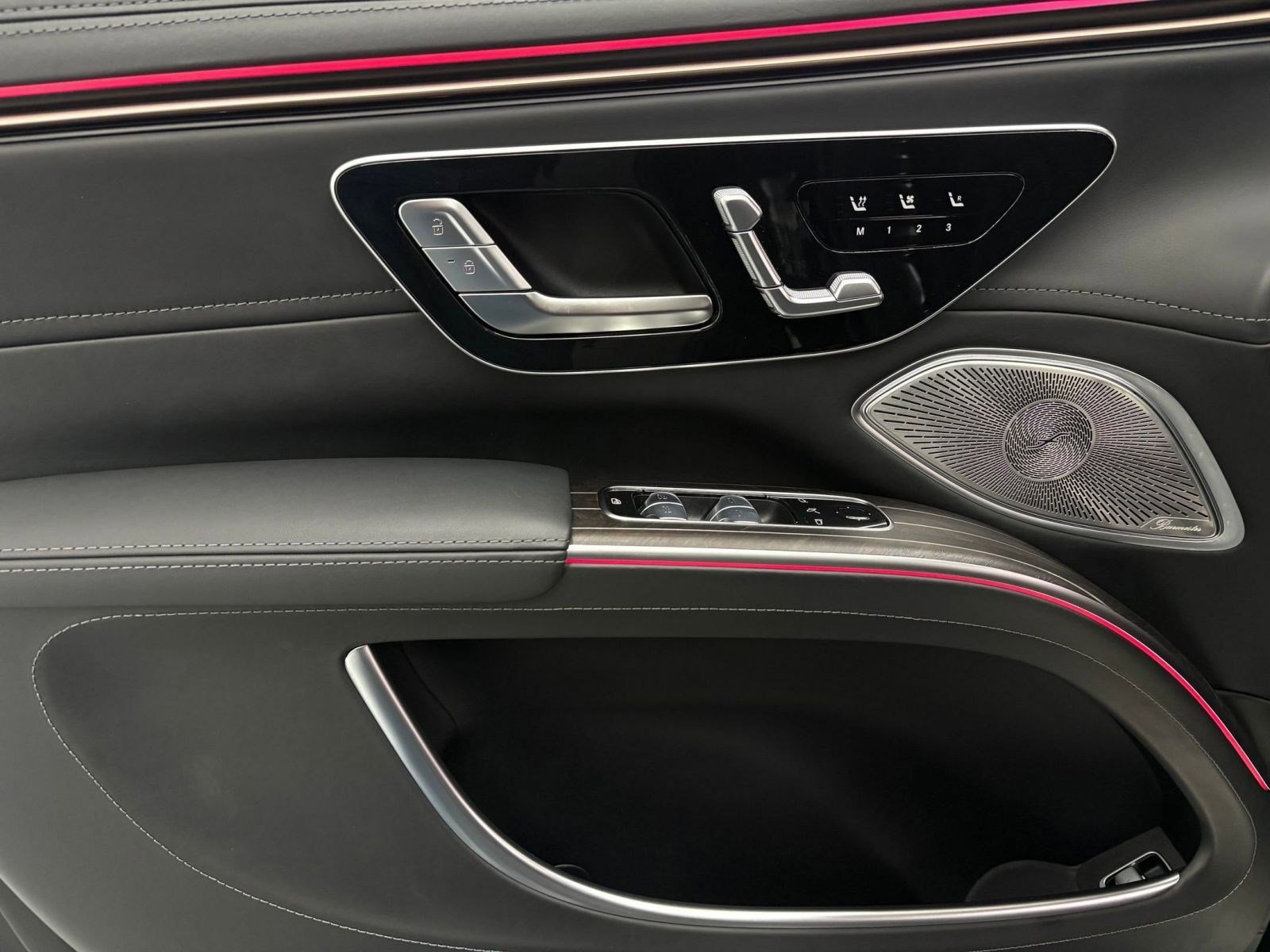 Certified 2024 Mercedes-Benz Maybach EQS 680 4MATIC image 11