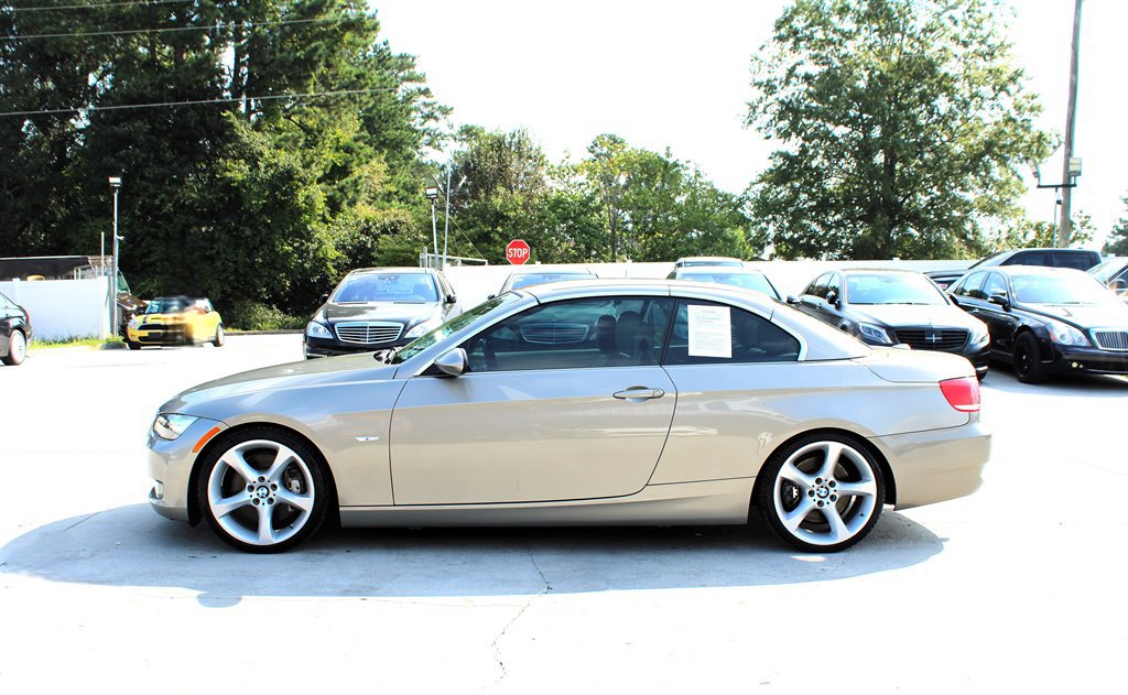 Used 2009 BMW 335i Convertible image 7