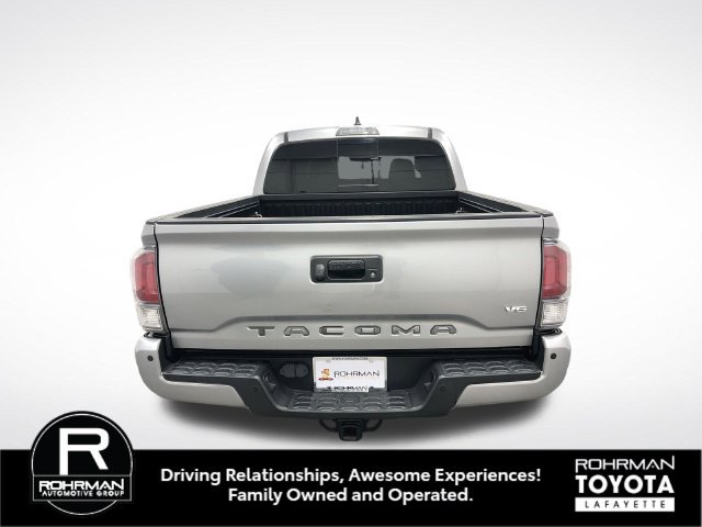 Used 2020 Toyota Tacoma TRD Sport w/ TRD Premium Sport Package AWD/4WD image 6