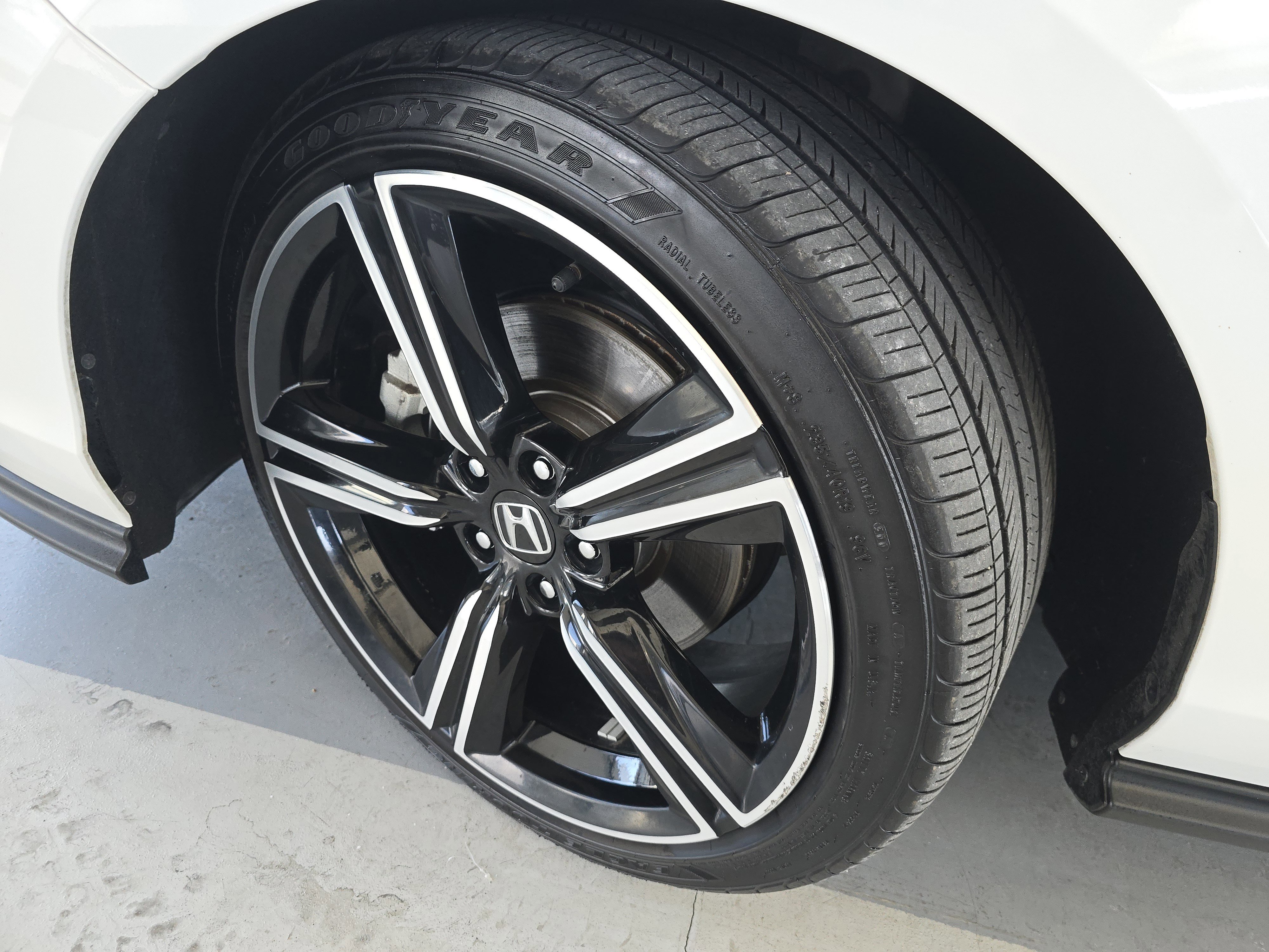 Used 2024 Honda Accord Sport image 10