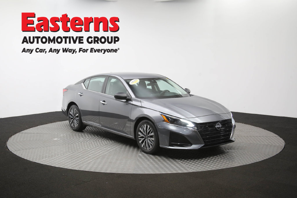 Used 2024 Nissan Altima 2.5 SV FWD image 52