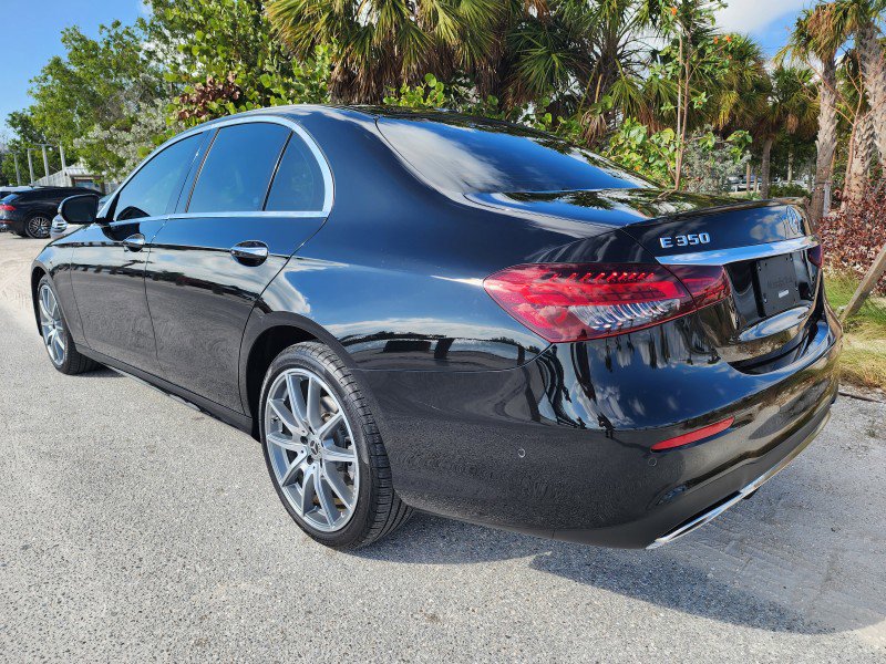 Used 2023 Mercedes-Benz E 350 4MATIC Sedan image 5