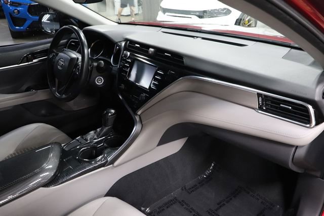 Used 2018 Toyota Camry SE FWD image 25