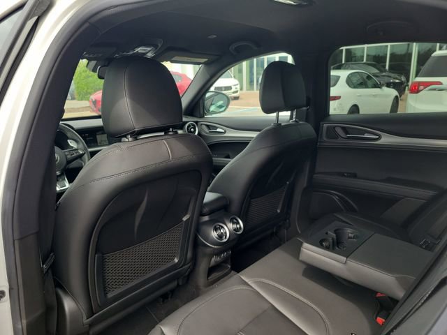 New 2025 Alfa Romeo Stelvio Sprint image 9