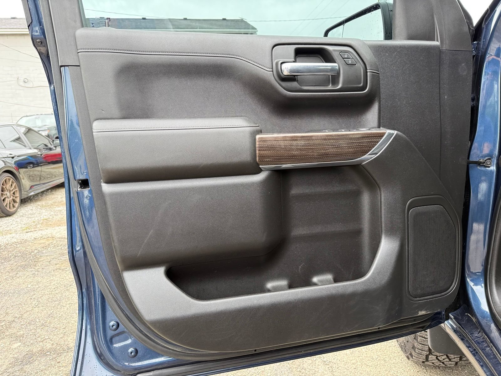 Used 2020 Chevrolet Silverado 1500 LT Trail Boss AWD/4WD image 14