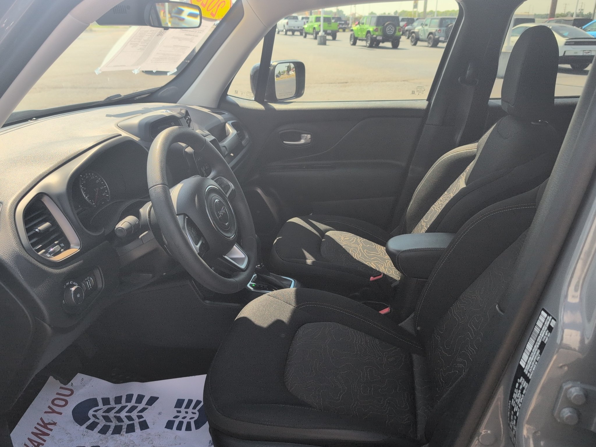 Used 2023 Jeep Renegade Latitude AWD/4WD image 14