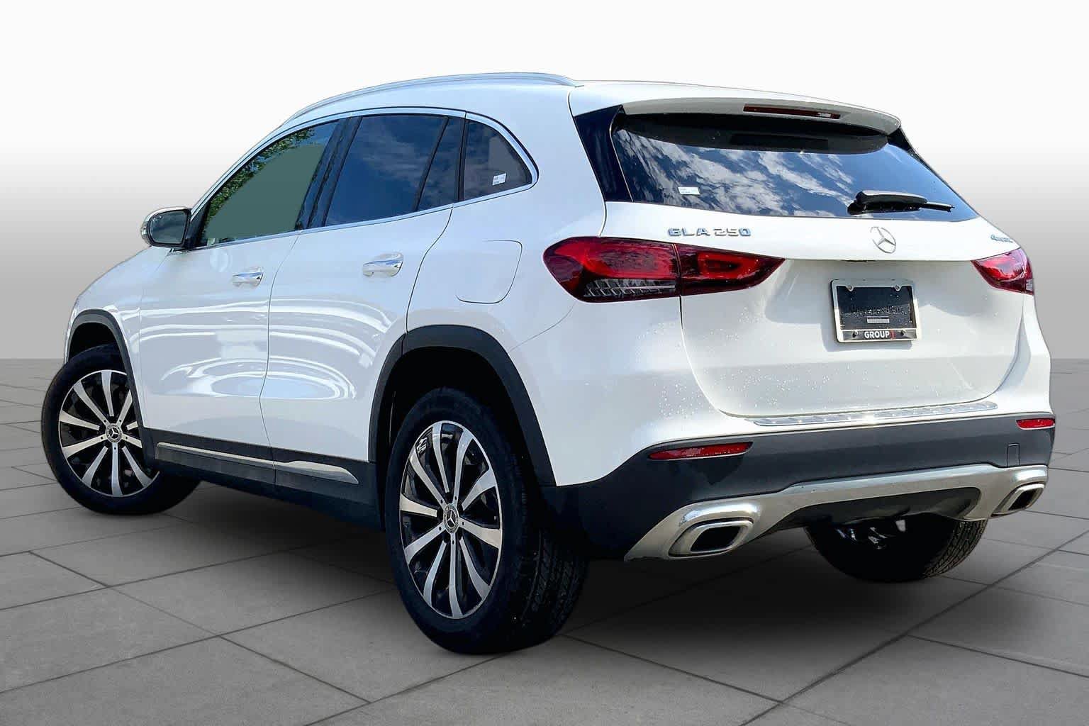 Used 2022 Mercedes-Benz GLA 250 4MATIC image 12