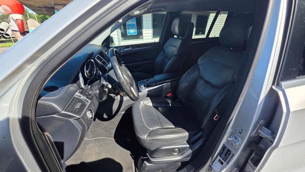 Used 2015 Mercedes-Benz GL 450 4MATIC image 9