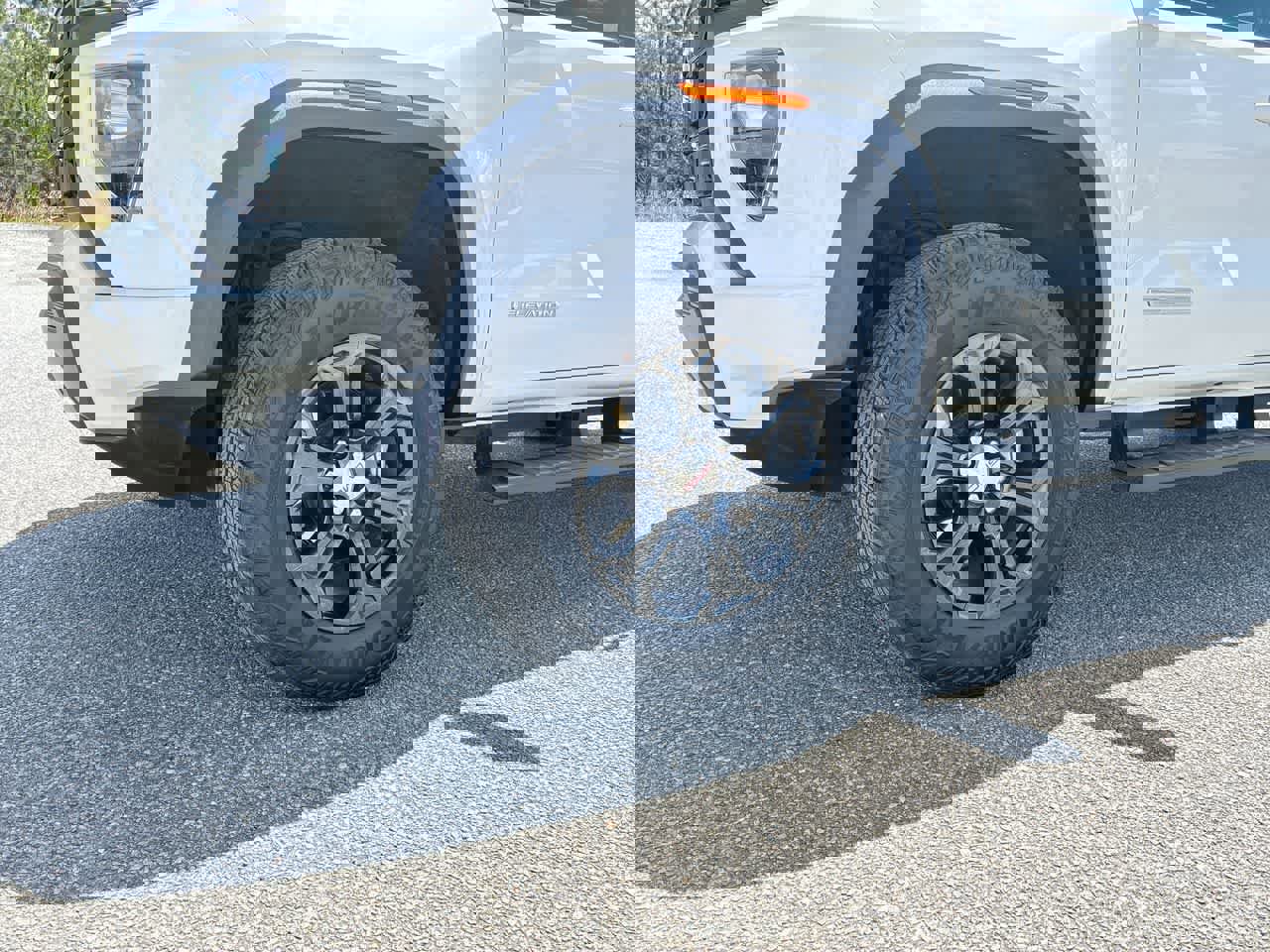 Used 2024 GMC Canyon Elevation w/ Trailering Package image 32