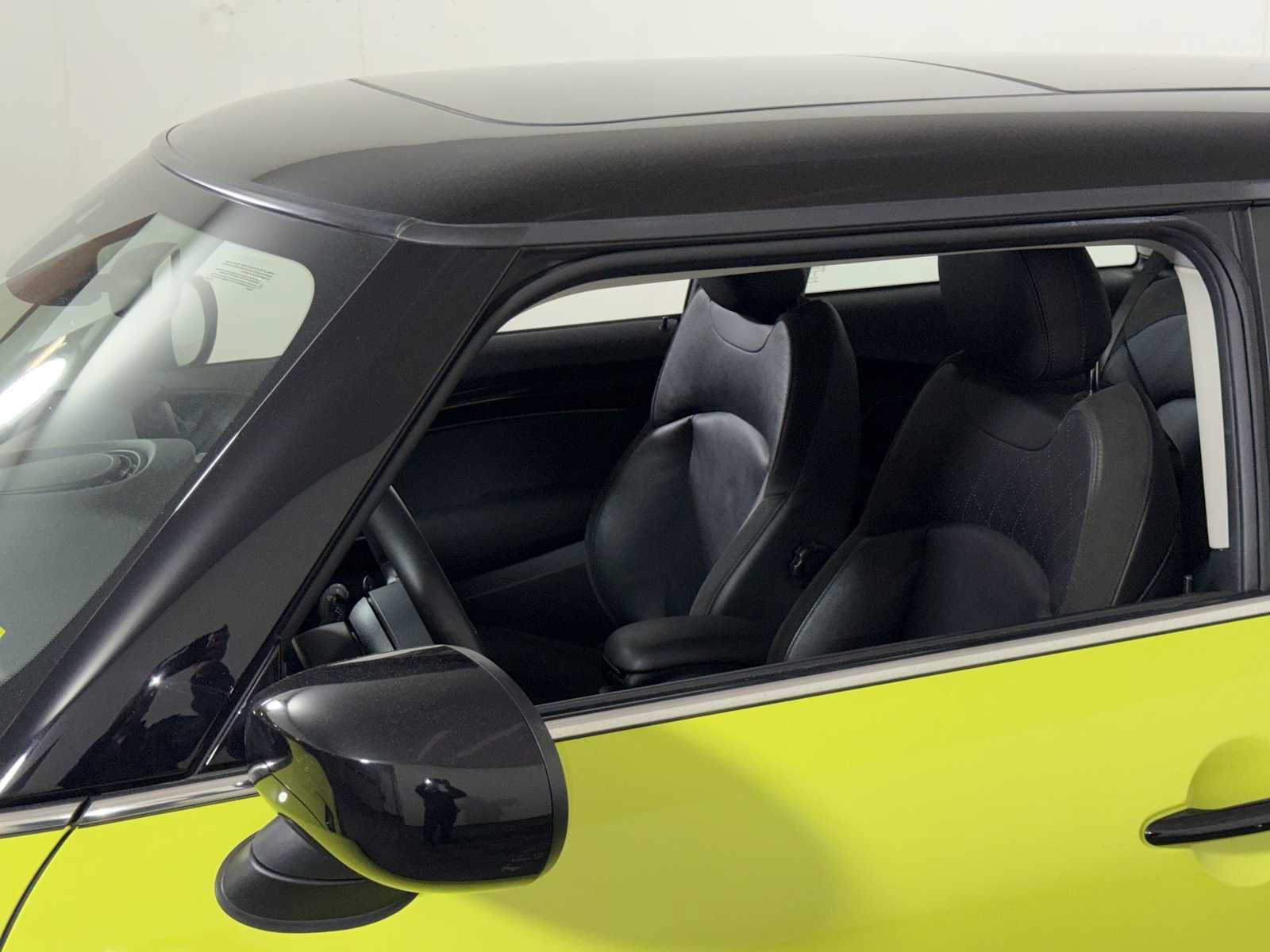 Used 2023 MINI Cooper S w/ Signature Upholstery Package FWD image 29