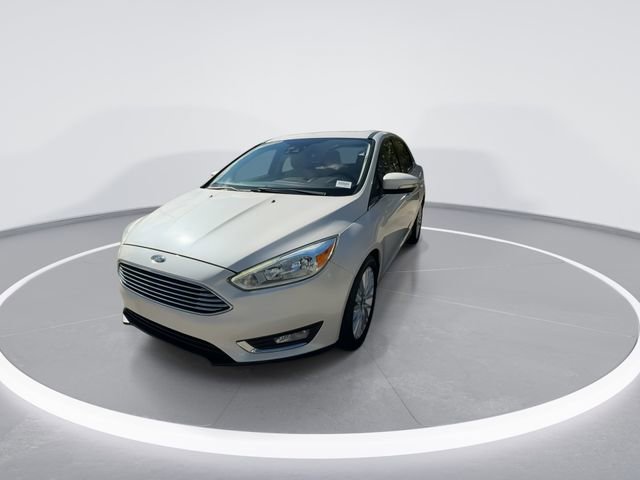 Used 2017 Ford Focus Titanium w/ Titanium Technology Package image 3