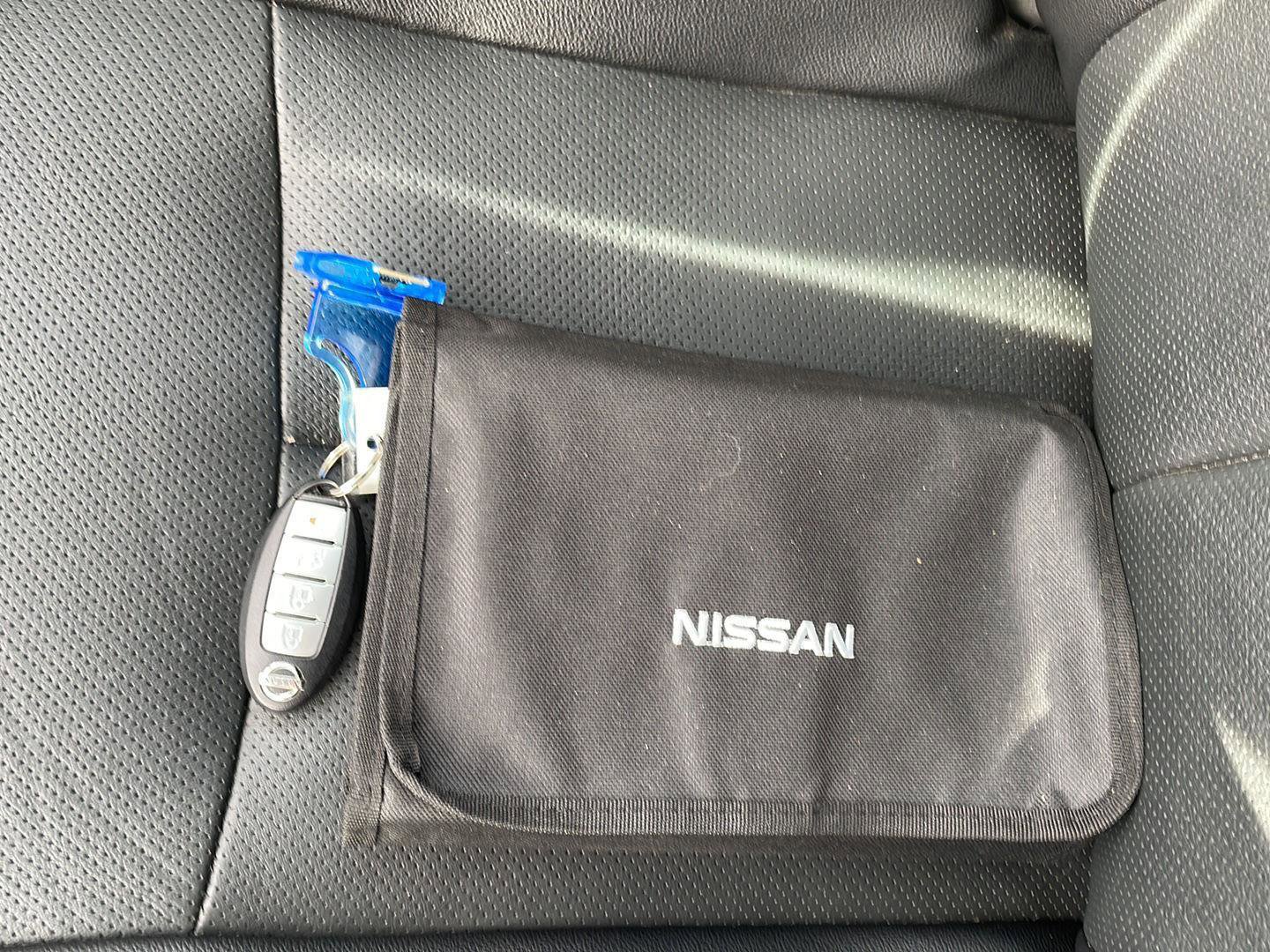 Used 2016 Nissan Rogue SL w/ SL Premium Package image 30