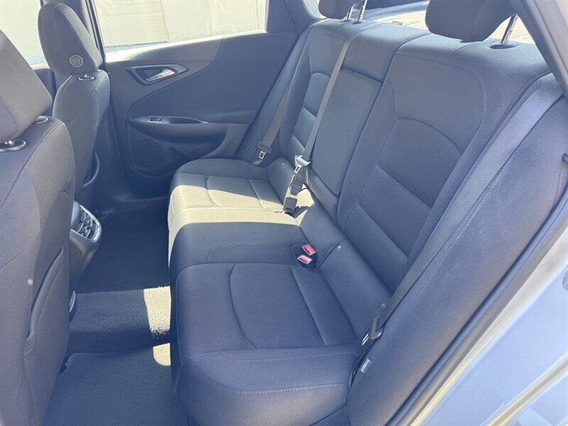 Used 2022 Chevrolet Malibu LT FWD image 15
