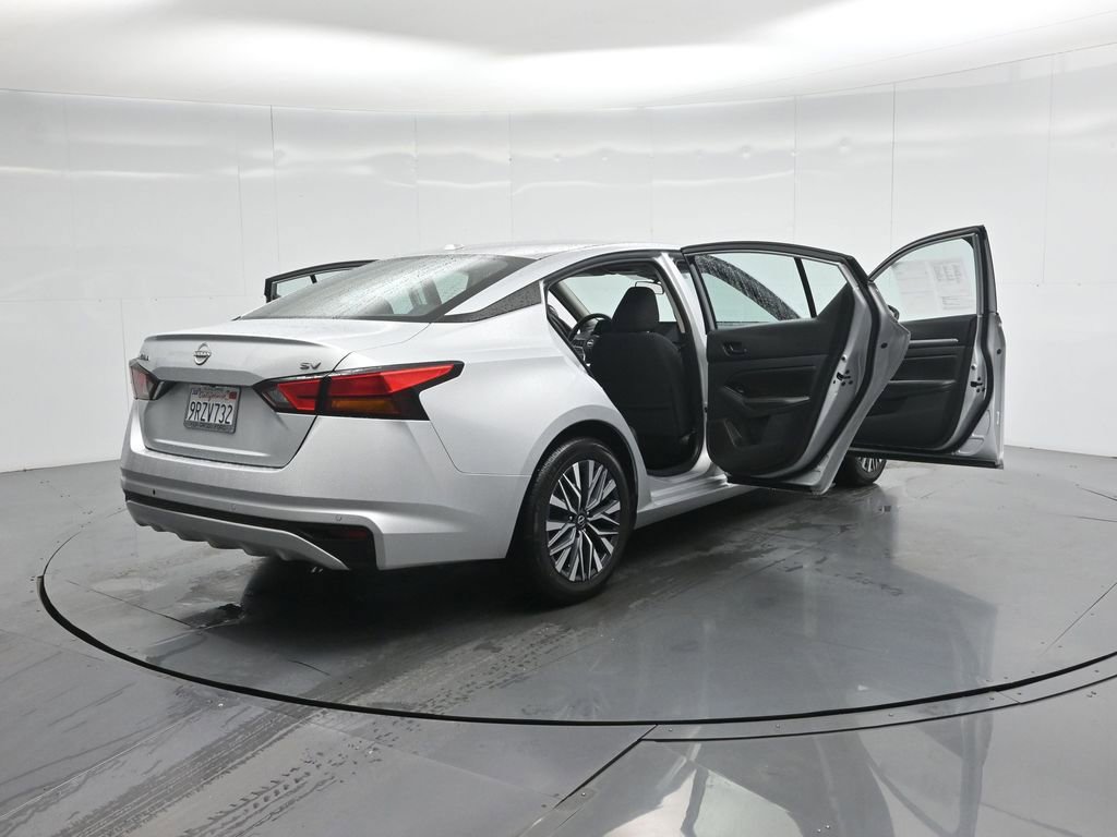 Used 2023 Nissan Altima 2.5 SV image 6
