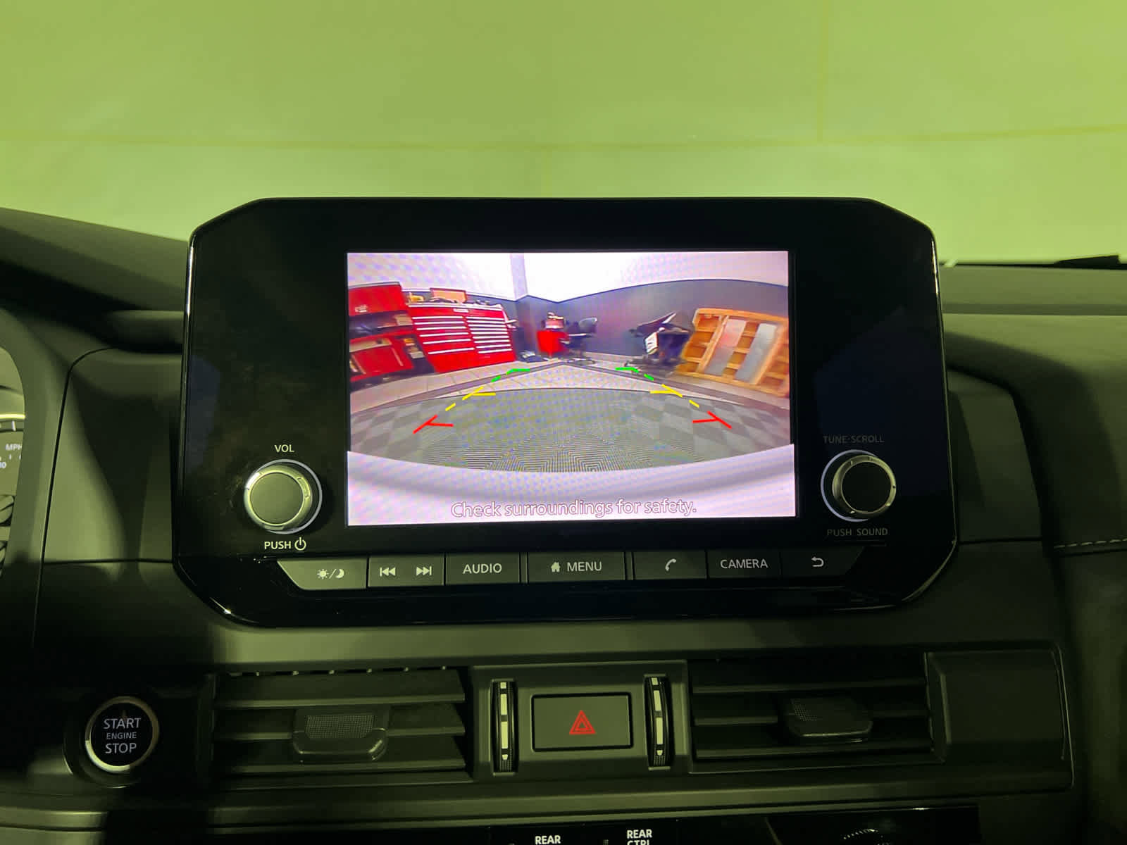 Used 2023 Nissan Pathfinder S image 11