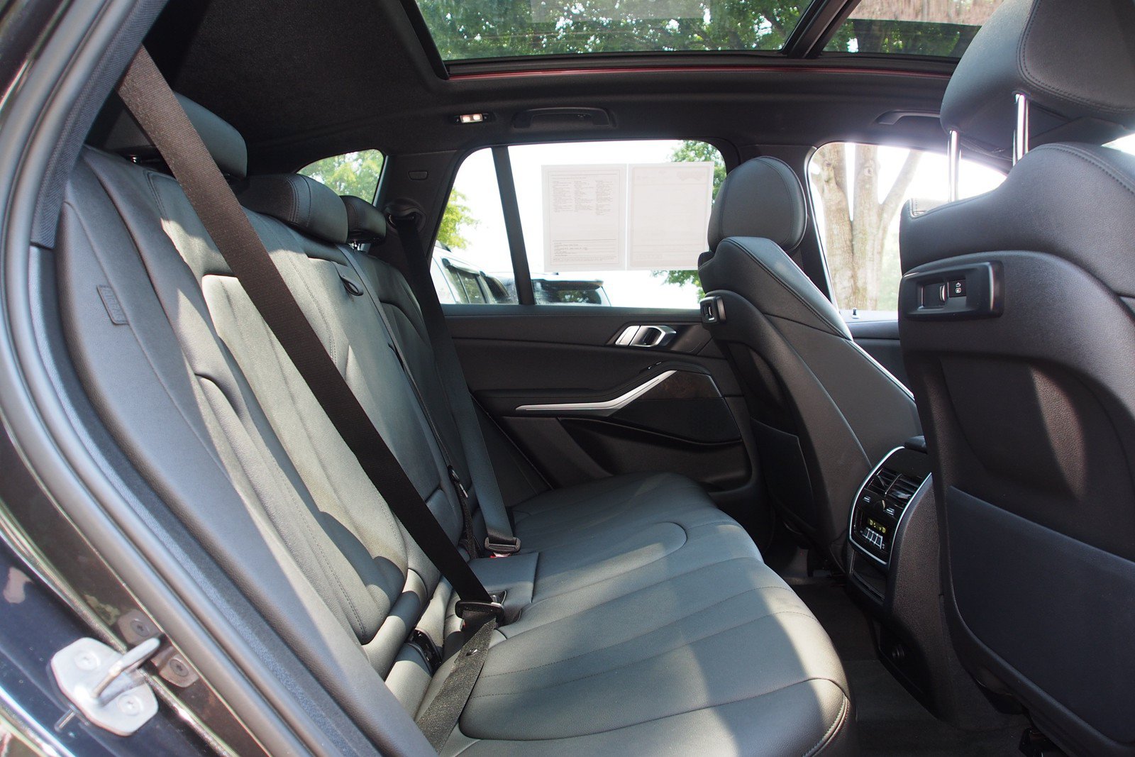 Used 2022 BMW X5 sDrive40i w/ Premium Package RWD image 14