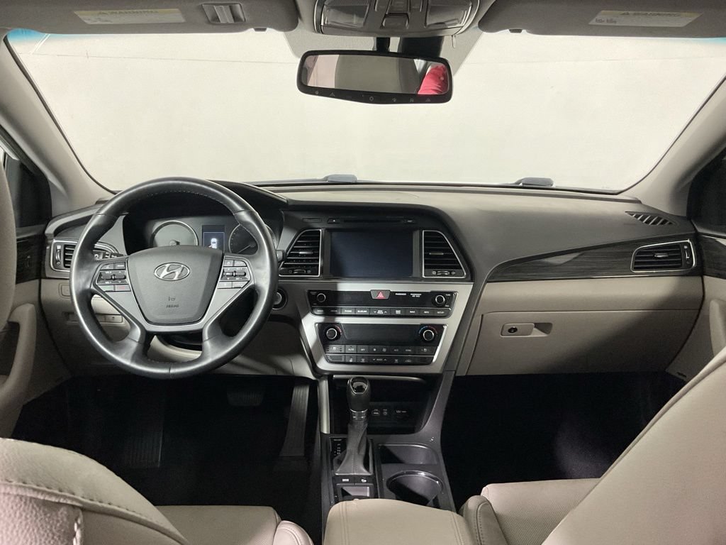 Used 2016 Hyundai Sonata Limited w/ Option Group 05 FWD image 24