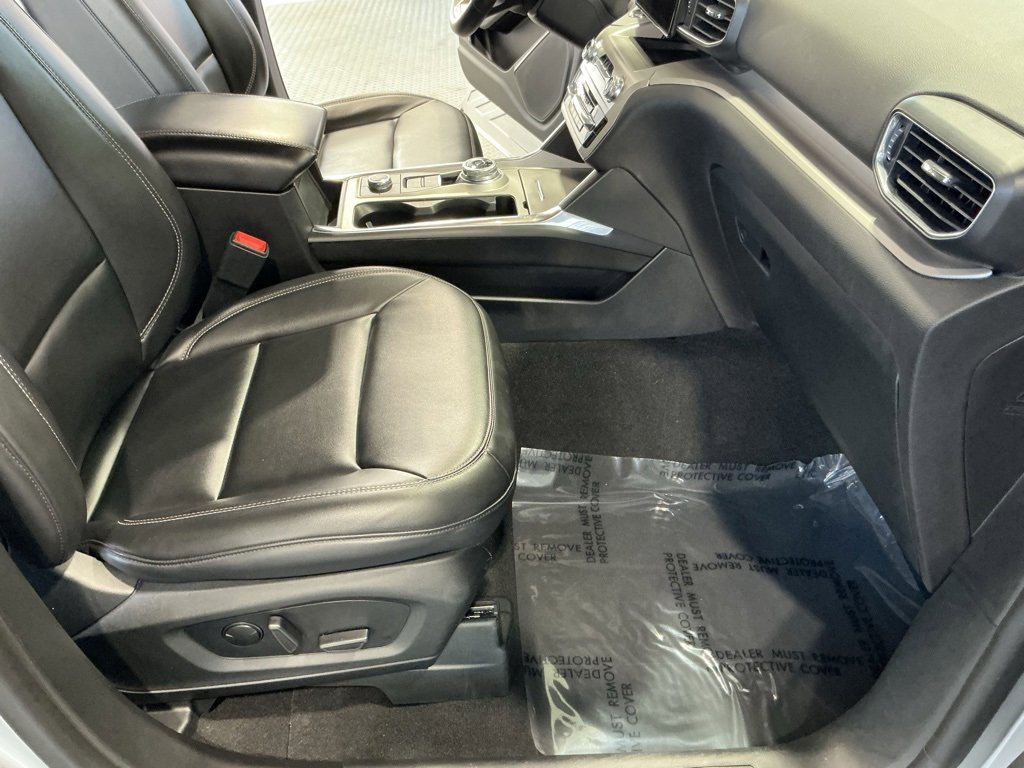 Used 2023 Ford Explorer XLT w/ Equipment Group 202A image 26